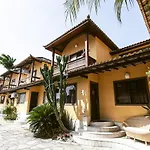 LINDA E BEM DECORADA CASA PARA ATÉ 12 PESSOAS - GERIBÁ 350 M DA PRAiA